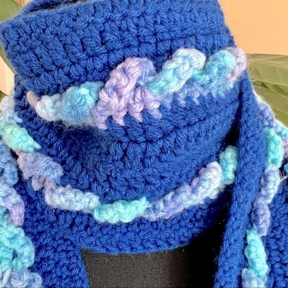 Vintage Chunky Hand Knit Scarf - Picture 3 of 5